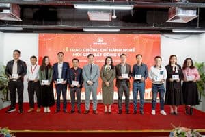 Trao Chứng chỉ 15