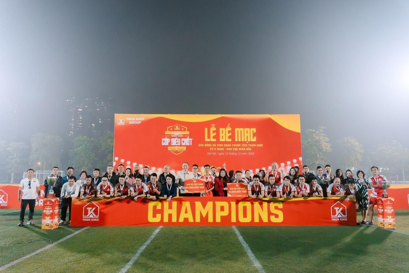 Lễ bế mạc Giải bóng đá vinh danh thành tích Thiên Khôi - Cúp Siêu chốt kỳ II 2025 - khu vực miền Bắc