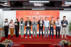 Trao Chứng chỉ 17