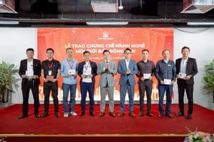 Trao Chứng chỉ 3