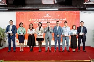 Trao Chứng chỉ 7