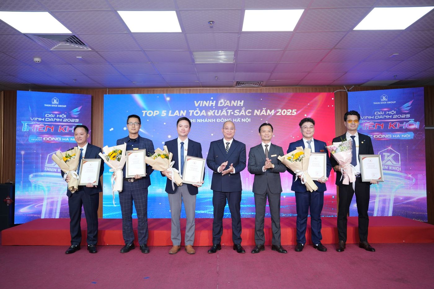 Đại hội vinh danh Đông Hà Nội 2025